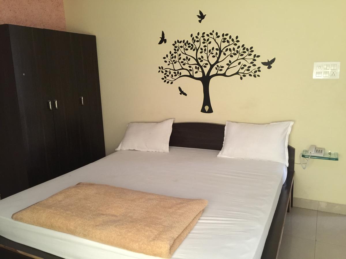 Maruthi Residency Inn & Restaurant Hajdarabad Zewnętrze zdjęcie