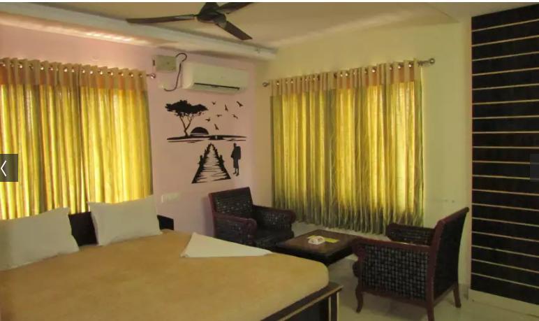 Maruthi Residency Inn & Restaurant Hajdarabad Zewnętrze zdjęcie